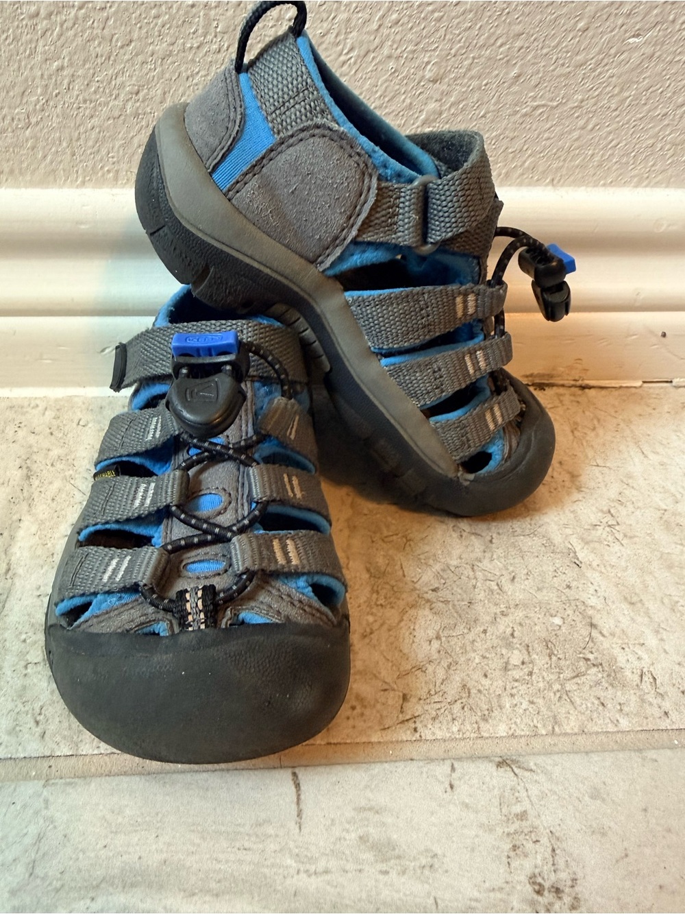 Keen Kids Grey and Blue Newport H2 sandal // Sz 9 - Picture 8 of 11